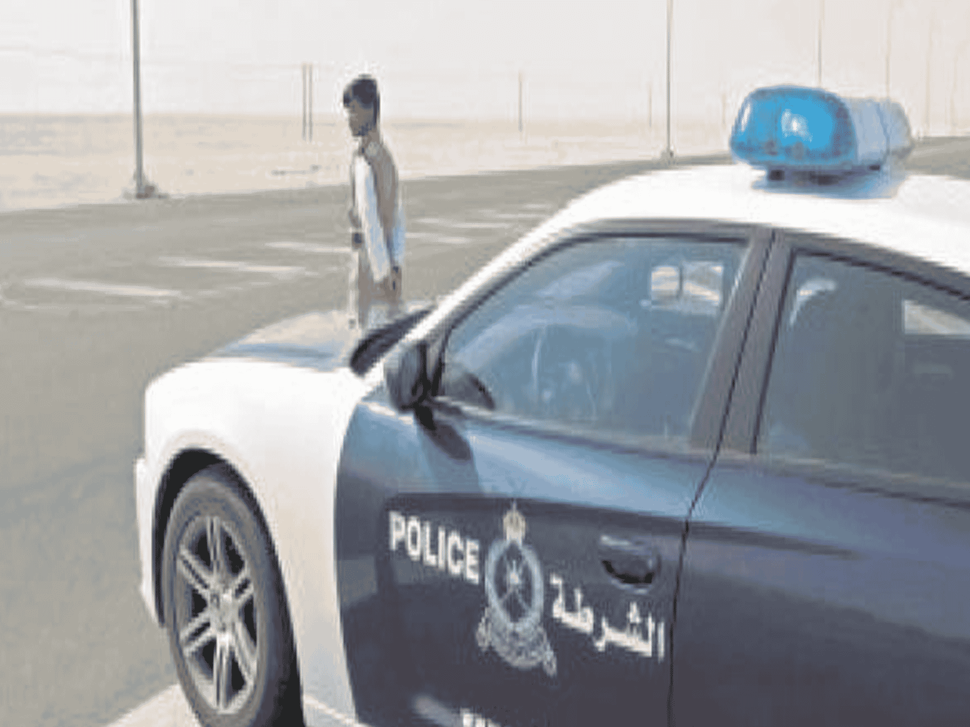 شخص انتحل صفة رجال شرطة watanserb.com