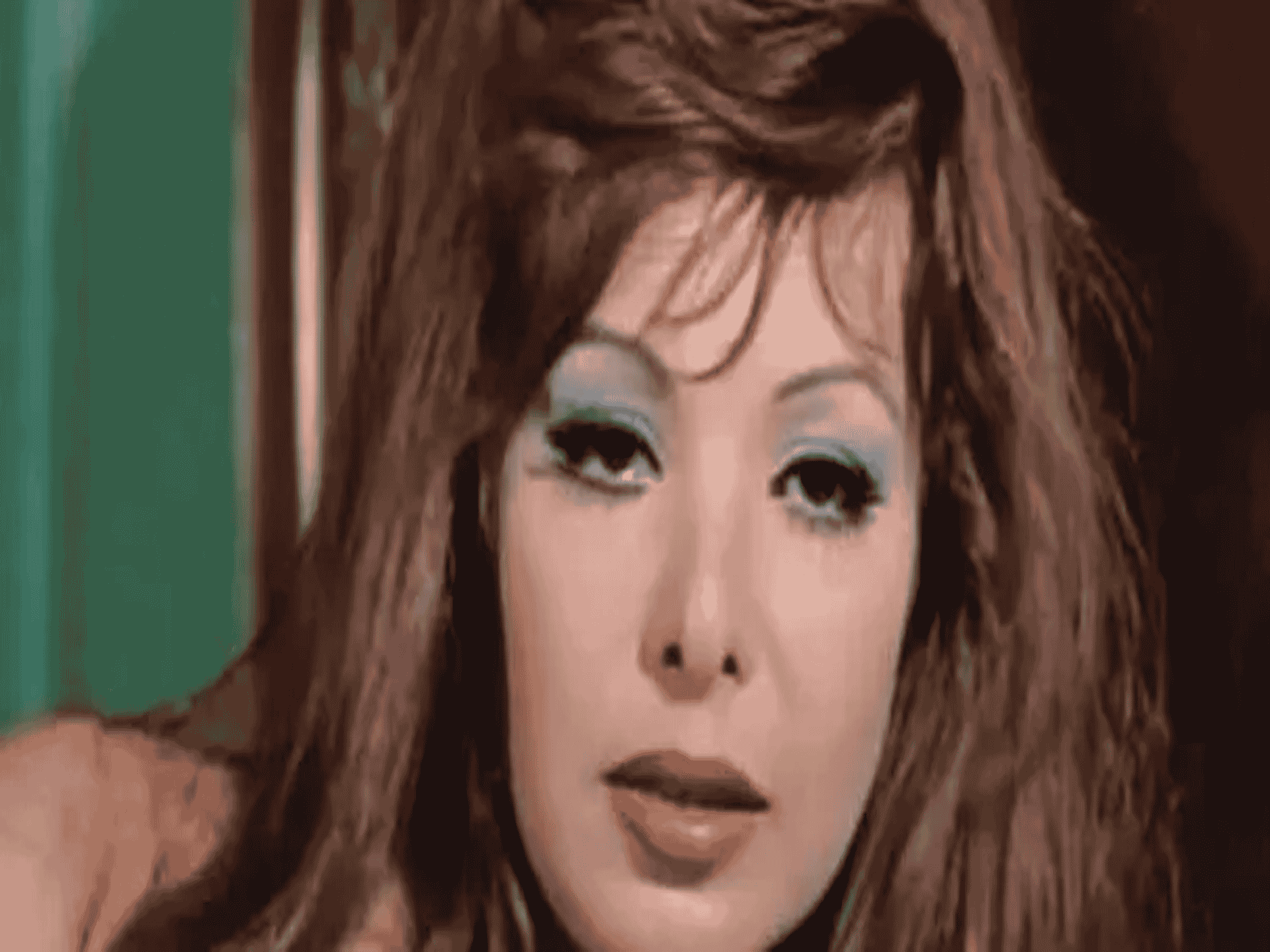 فنانة كانت ترفض تعرية جسدها watanserb.com