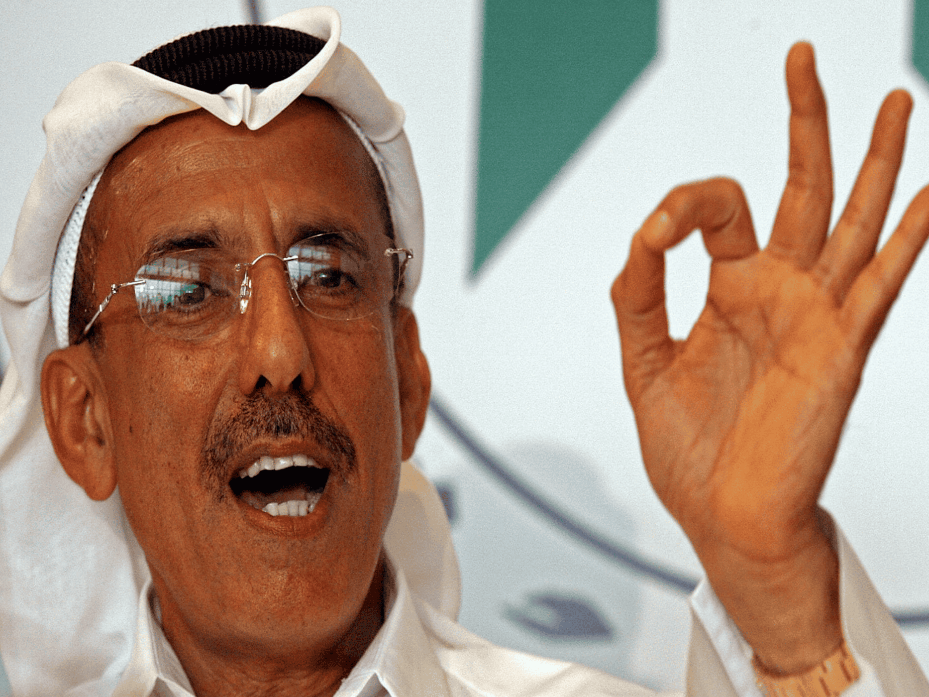 مفكر سوداني يلجم الحبتور watanserb.com