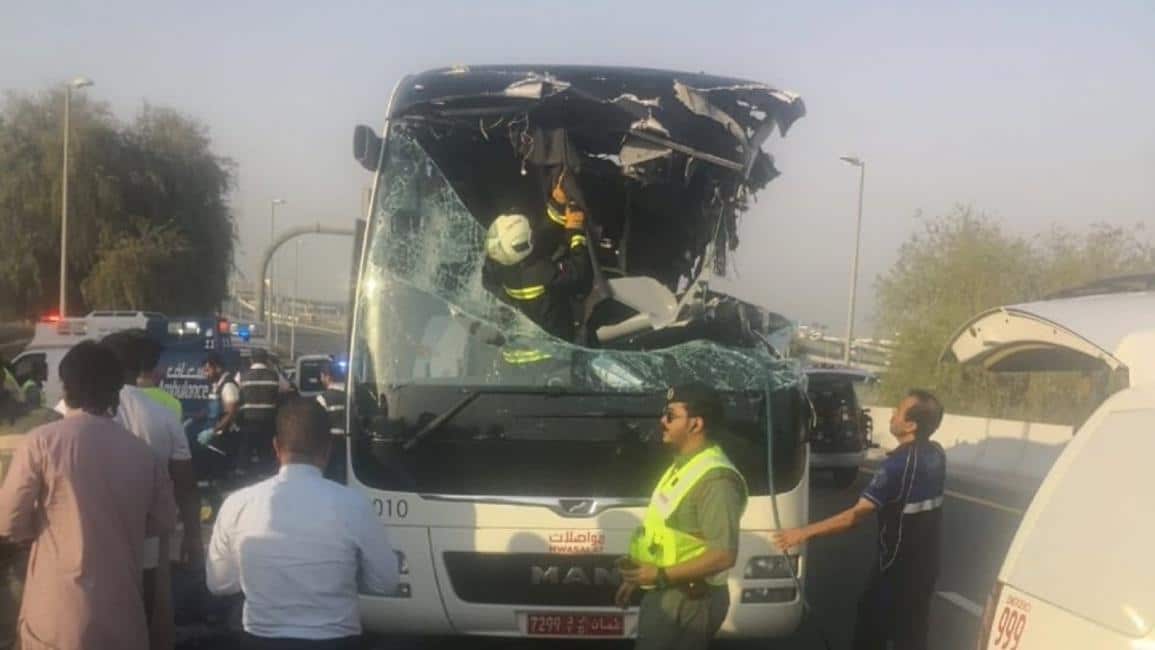 حادث سير مروّع لحافلة تقل في سلطنة عمان watanserb.com