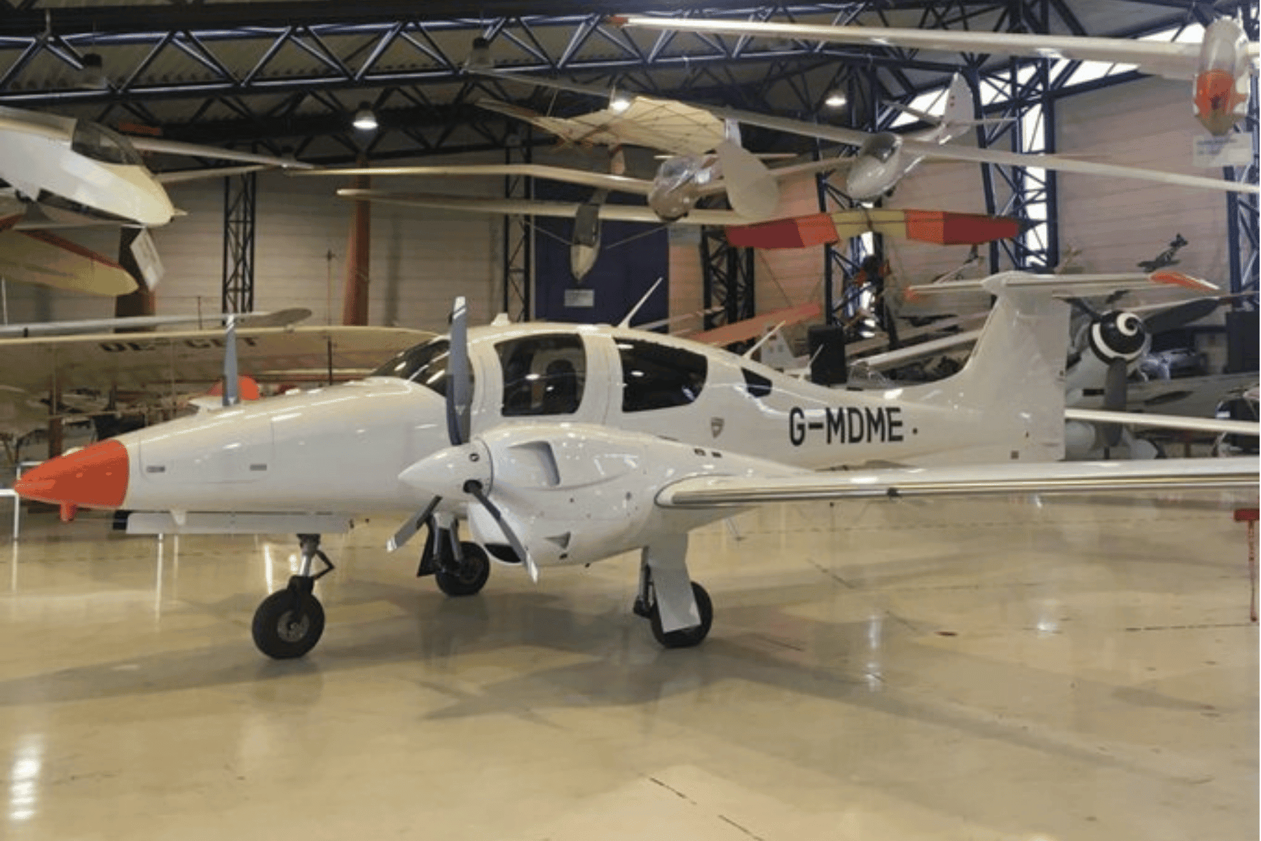 سقوط طائرة مطار دبي watanserb.com