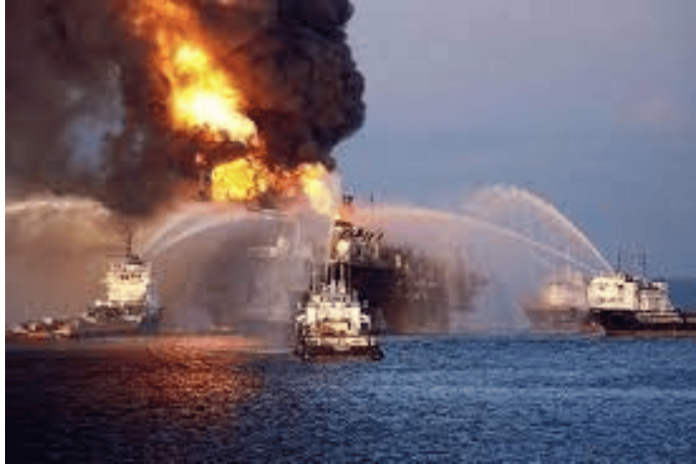 لقطات تفجير ميناء الفجيرة watanserb.com
