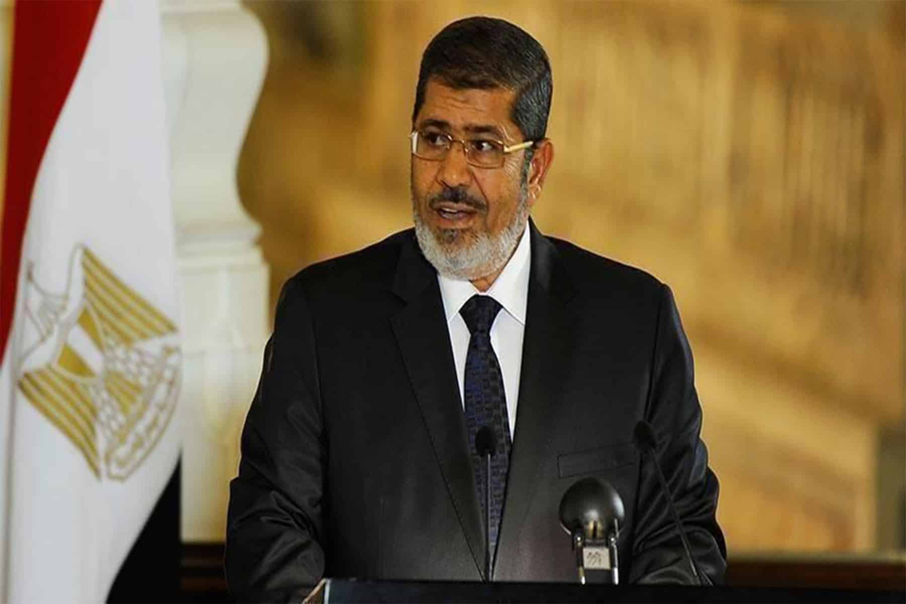 اللحظات الأخيرة قبل دفن مرسي watanserb.com