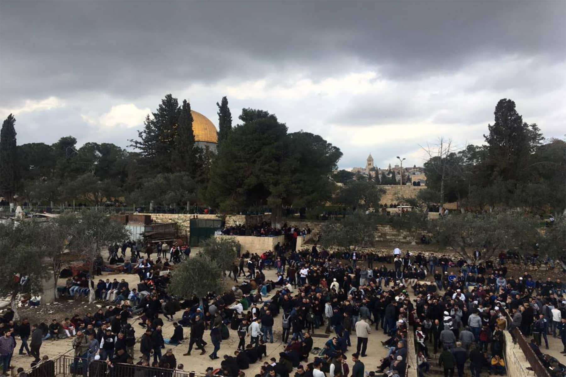 صلاة الغائب على محمد مرسي watanserb.com