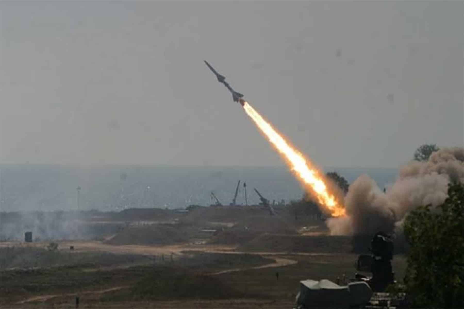 صاروخ كروز في مطار أبها watanserb.com