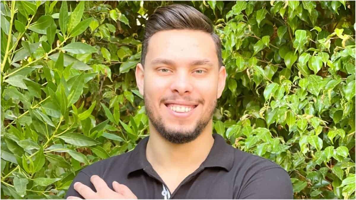 اليوتيوبر المصري الشهير أحمد حسن watanserb.com