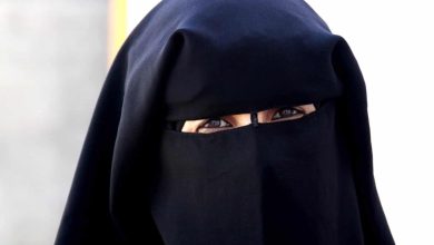 سعودية منتقبة مع موظف watanserb.com