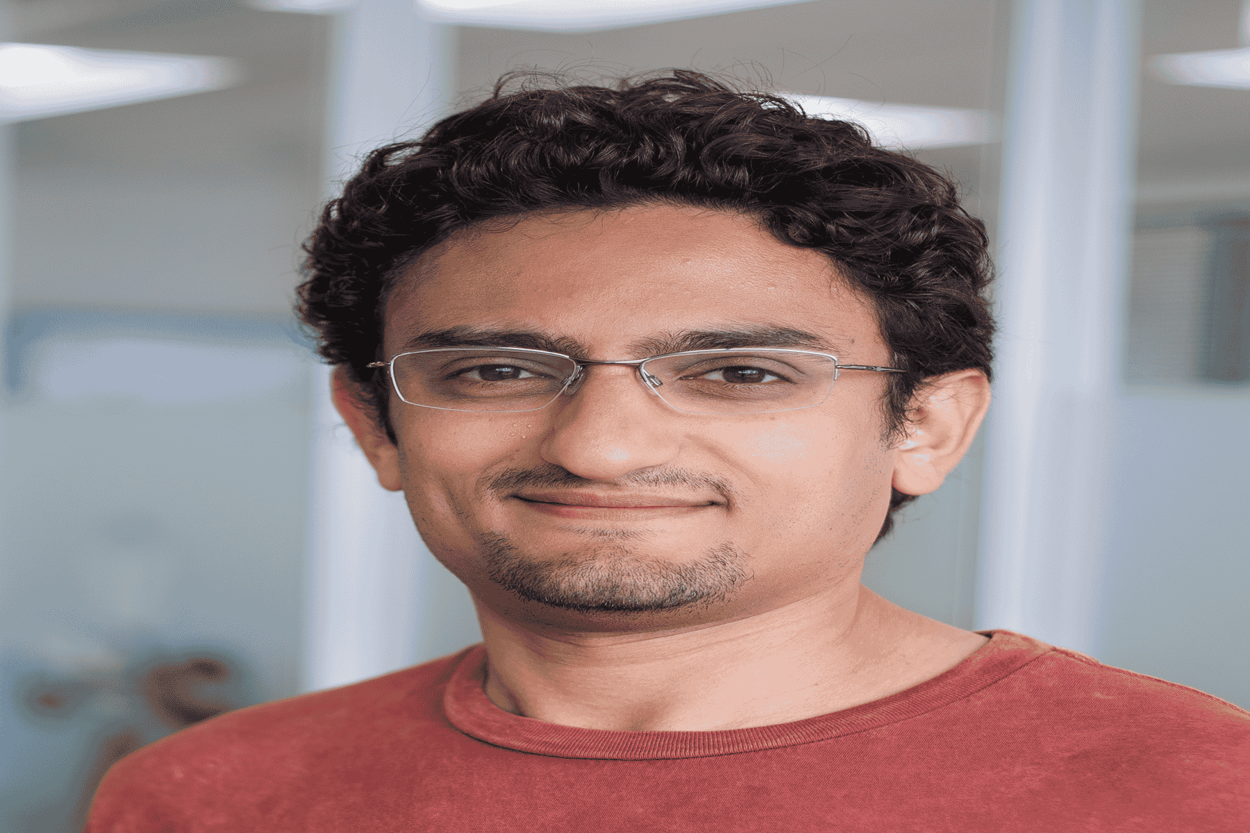 وائل غنيم يهاجم السيسي watanserb.com