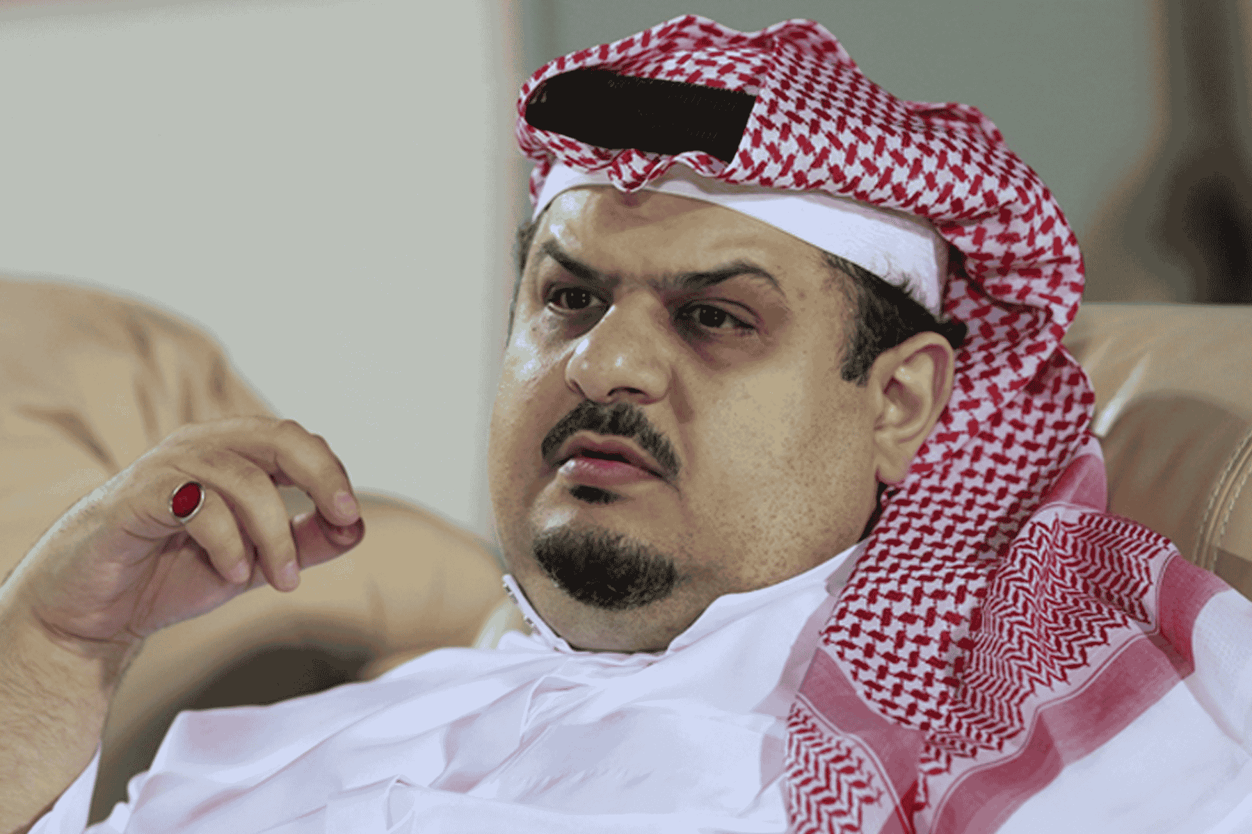 بن مساعد يهاجم السلطنة watanserb.com