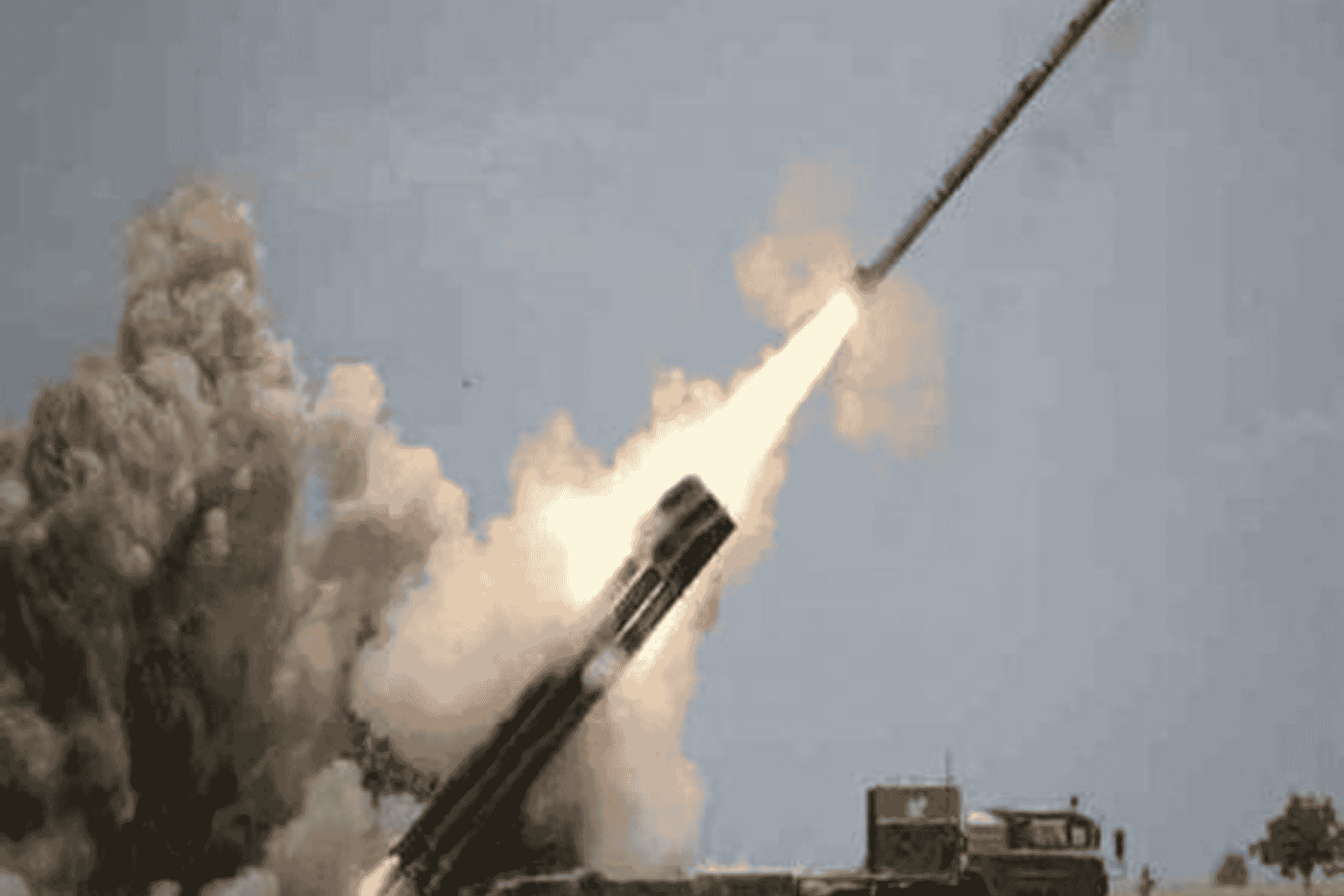صواريخ بدر1 الباليستية الحوثية watanserb.com