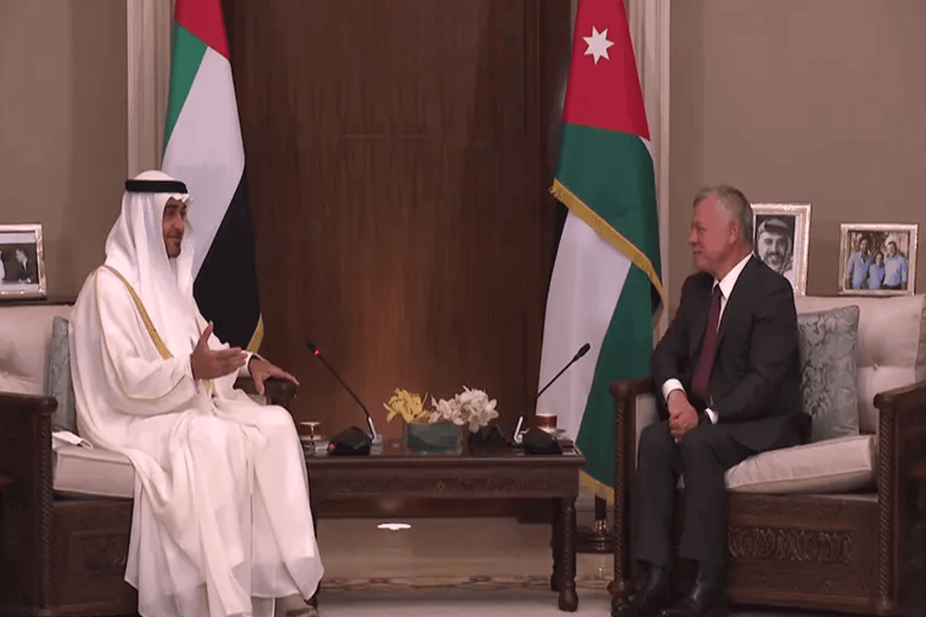 غرفة عمليات إماراتية أردنية watanserb.com