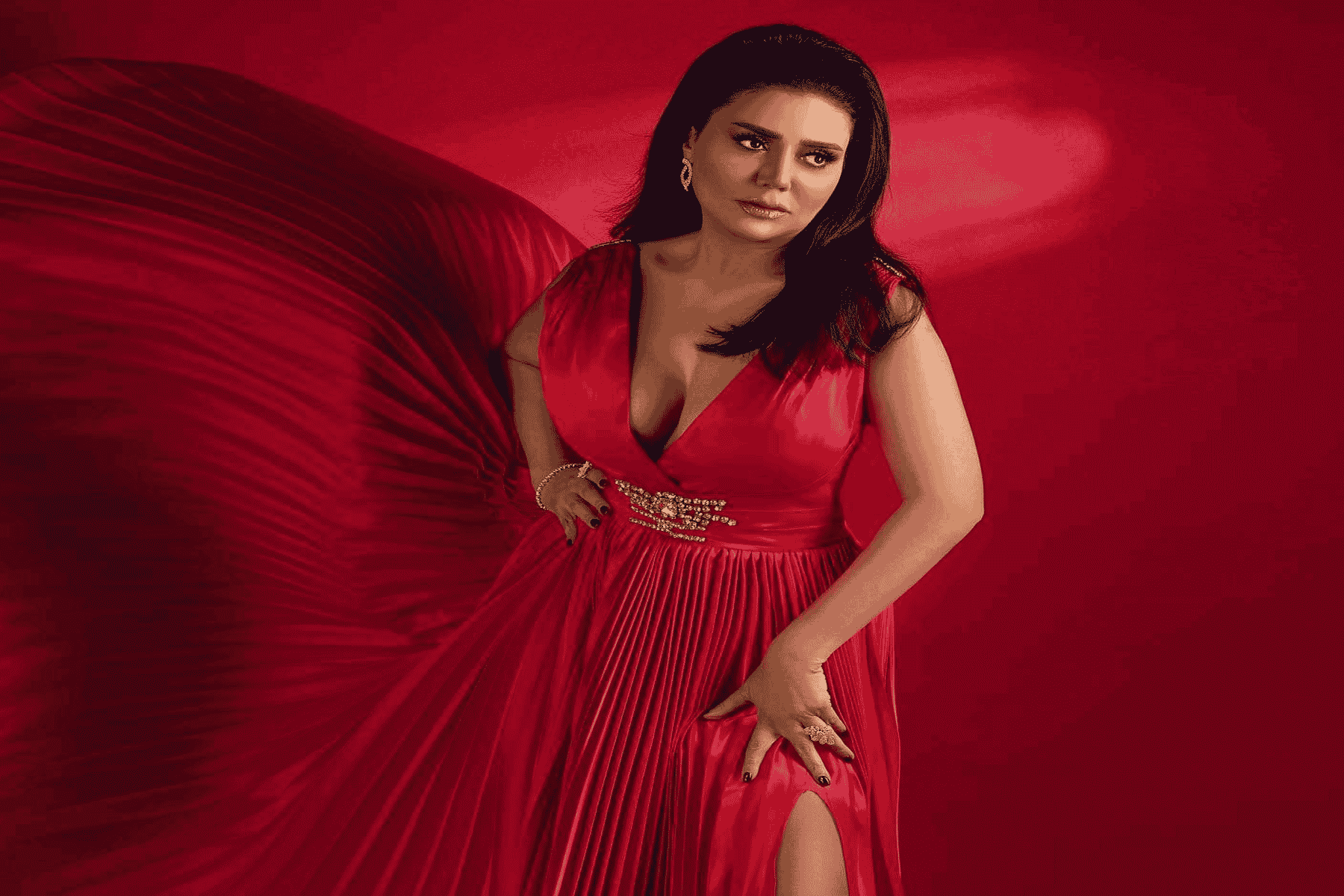 رانيا يوسف تثير الجدل watanserb.com