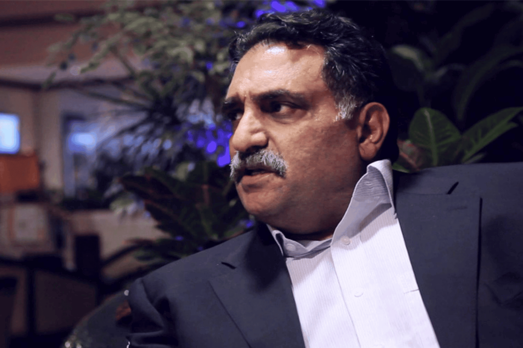 عزمي بشارة احتجاجات لبنان watanserb.com