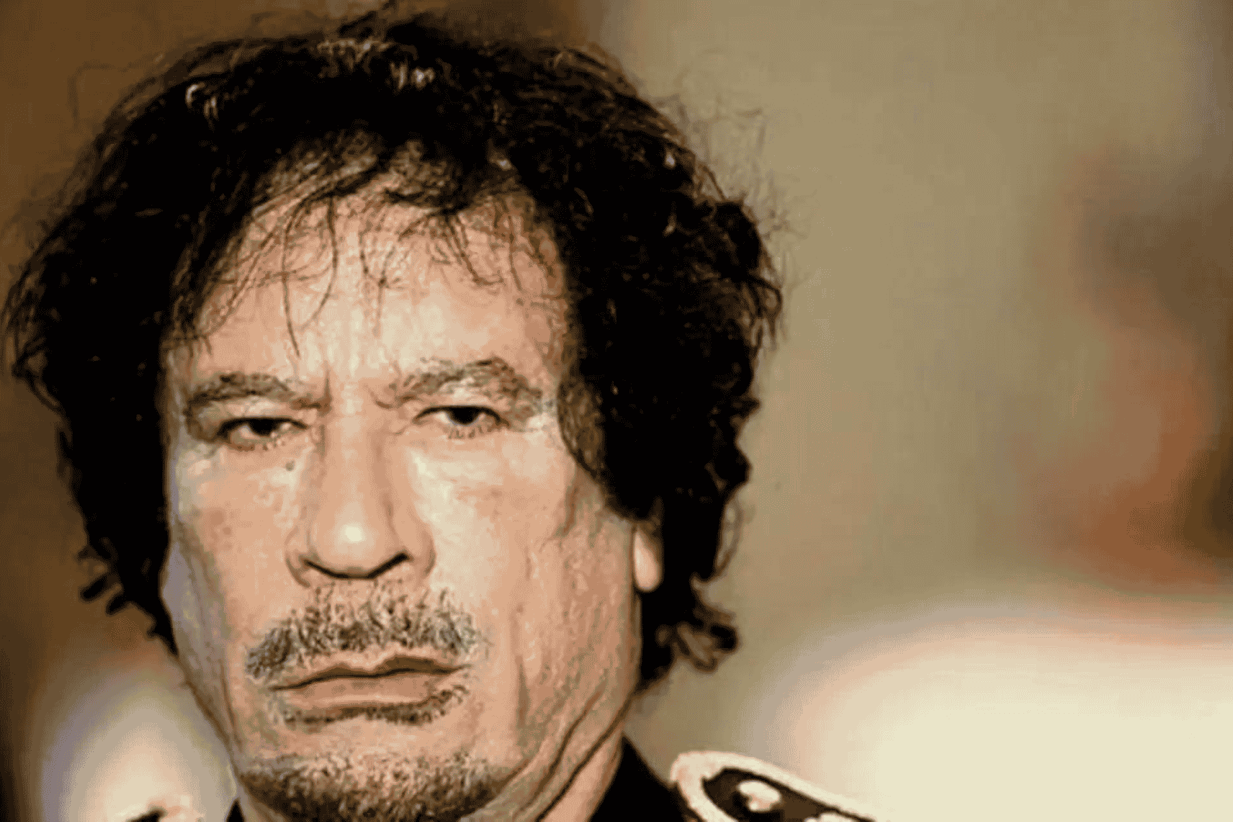 فرنسا واغتيال القذافي watanserb.com