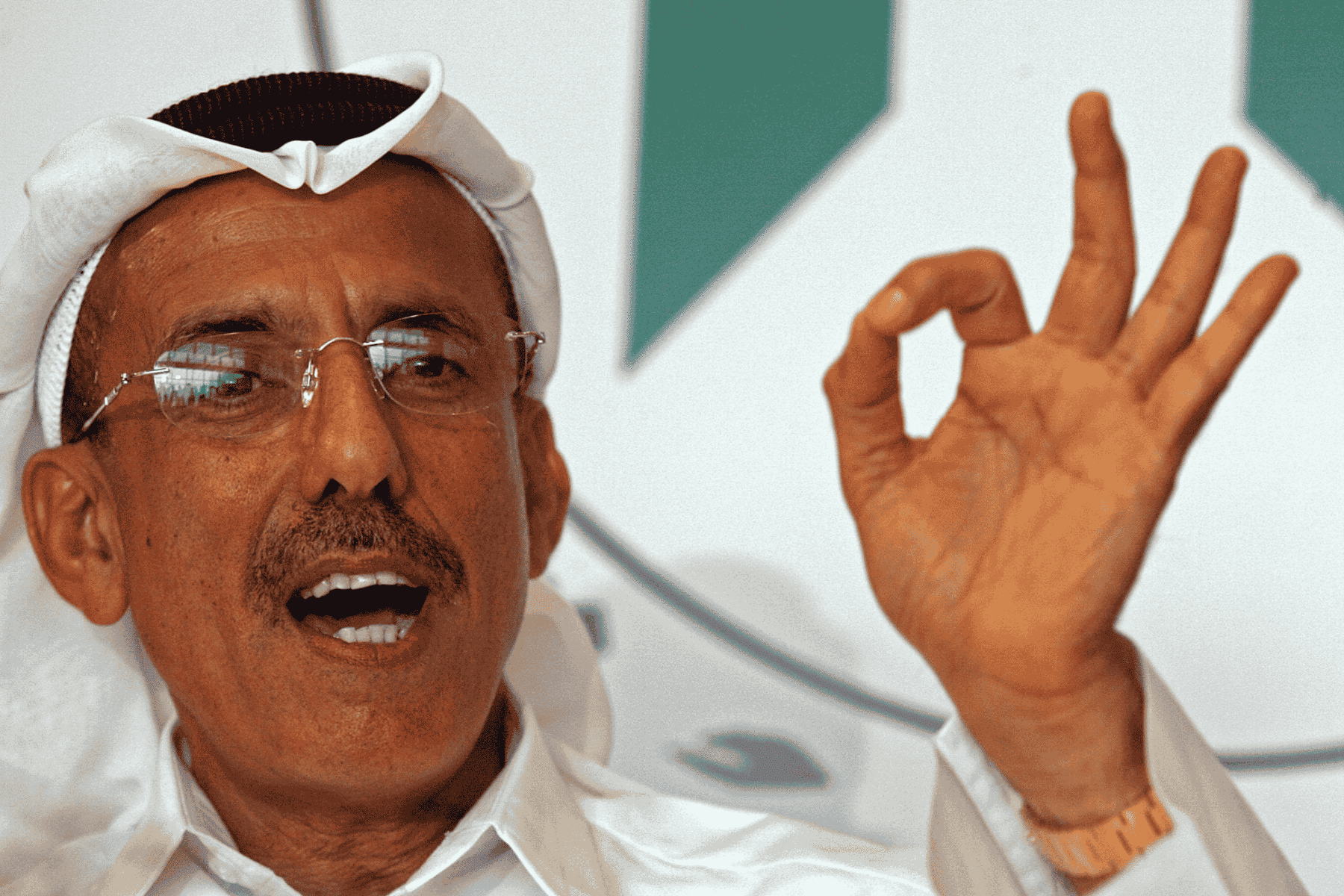 خلف الحبتور جيش عربي watanserb.com