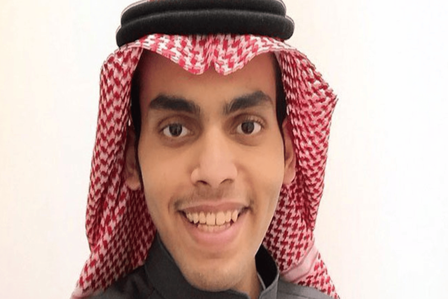 البصق على محمد سعود watanserb.com