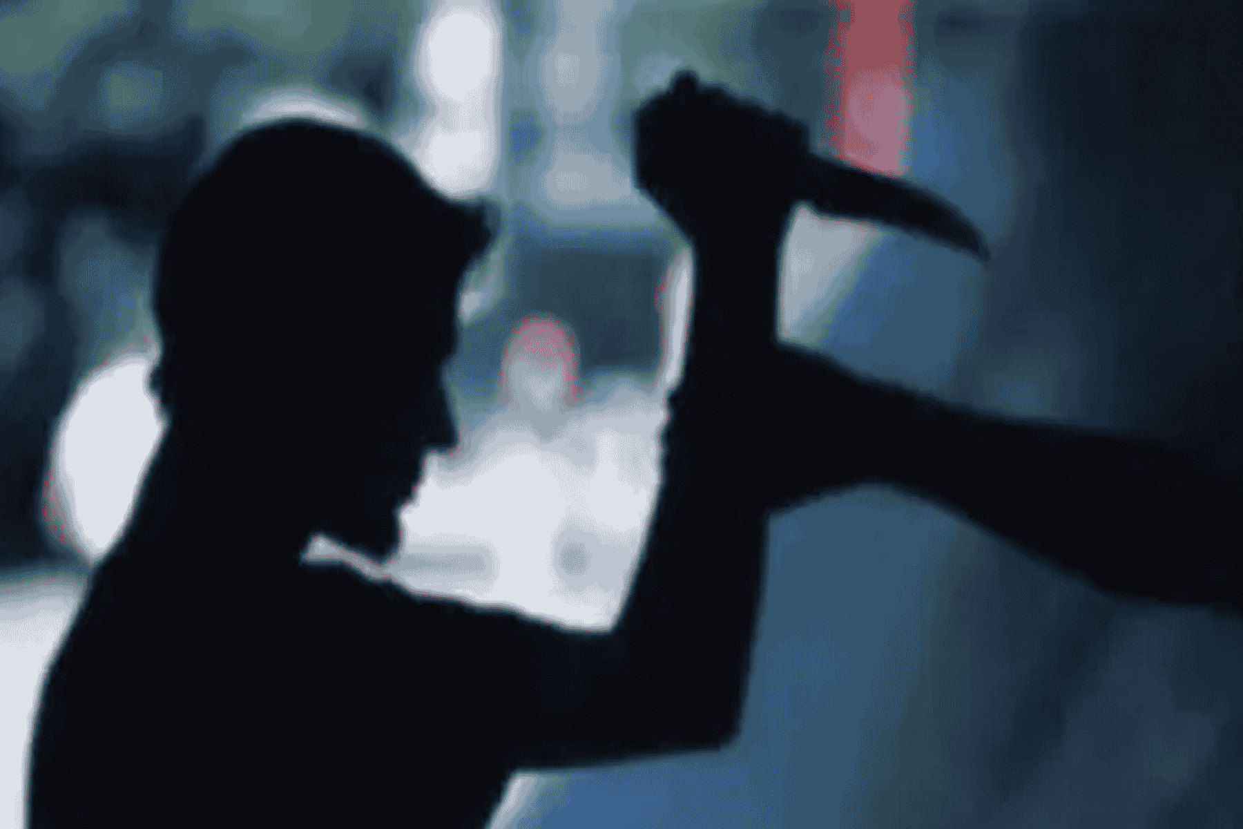 طعن عدداً من السياح watanserb.com