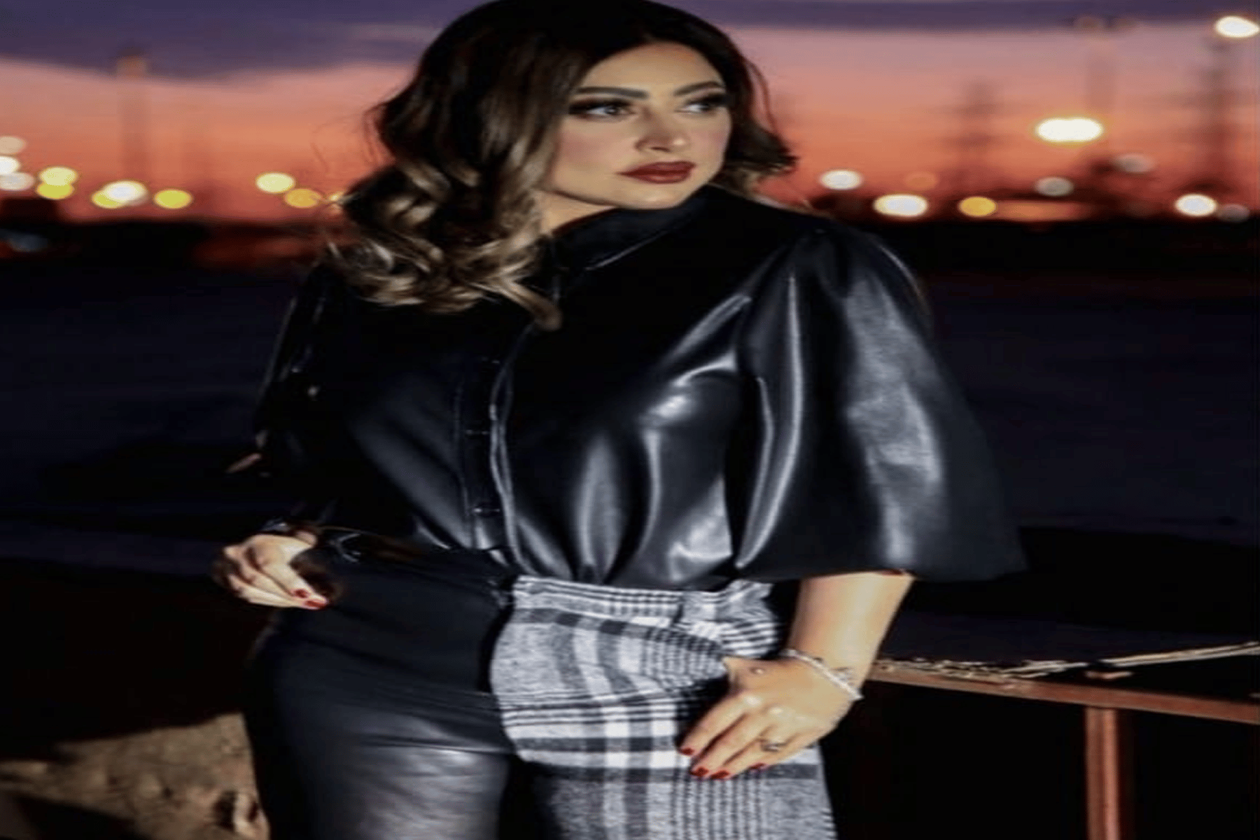 زينب العلي خلعت الحجاب watanserb.com