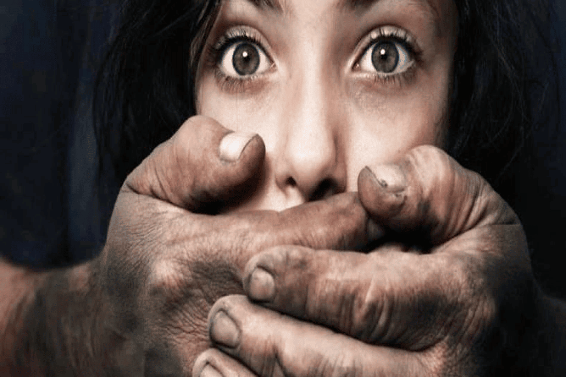 عصابة من 3 رجال وامرأة بالإمارات watanserb.com