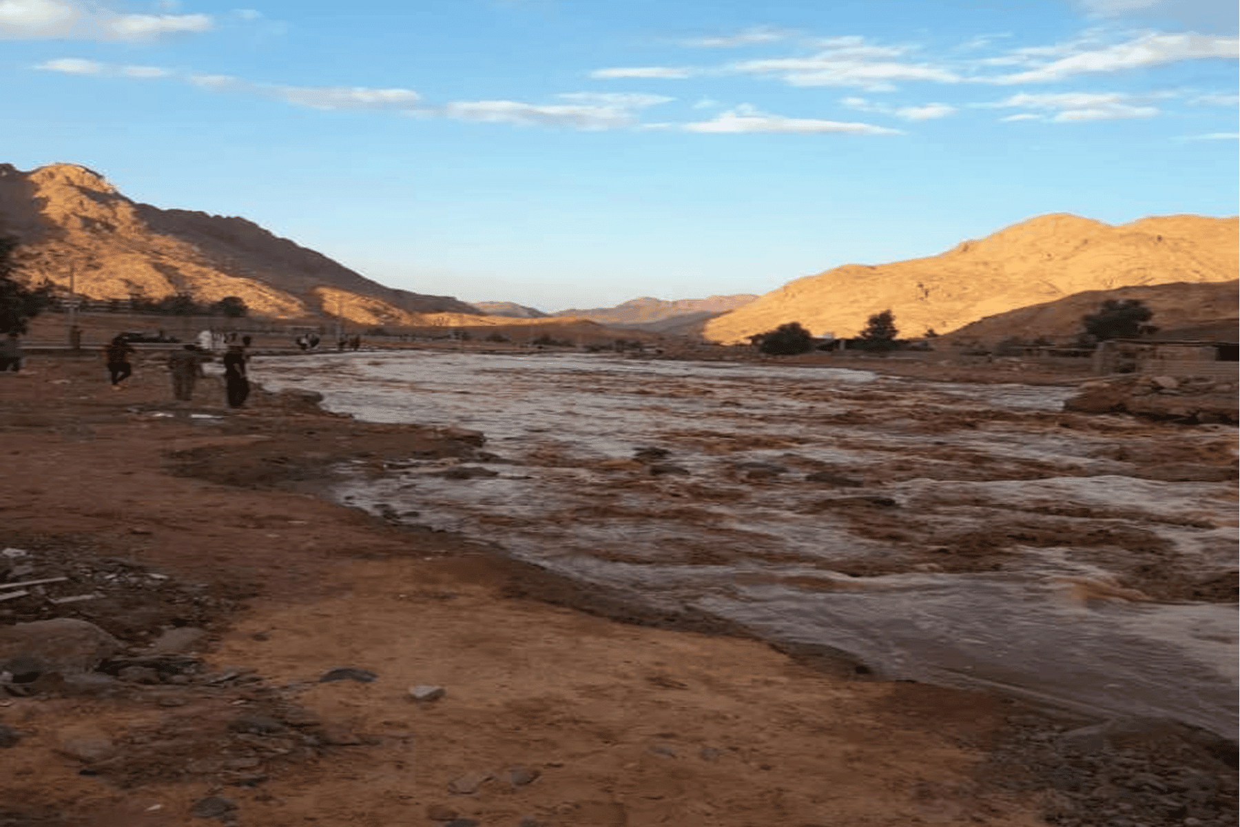 سيل مخيف في السعودية watanserb.com