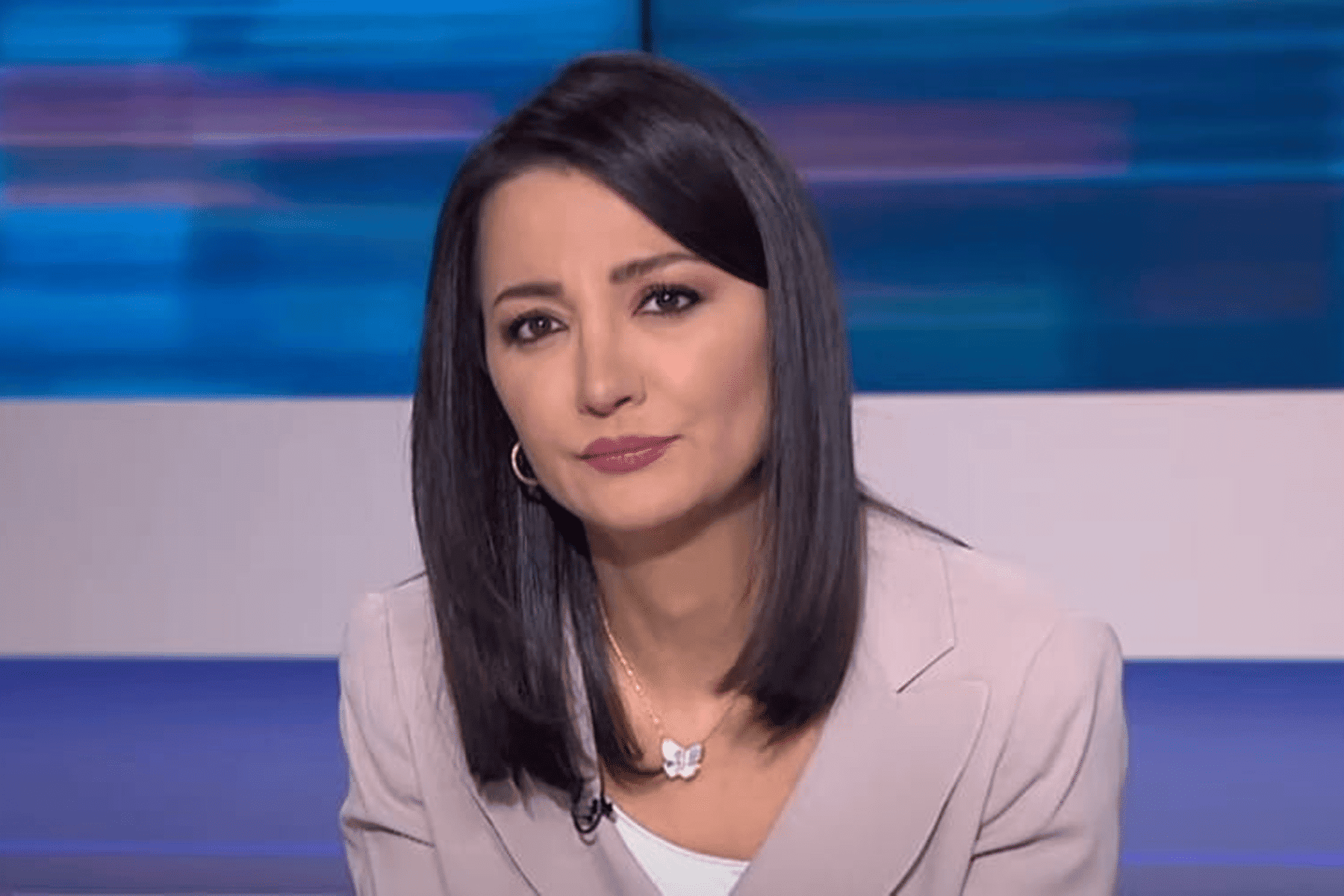 غادة عويس watanserb.com