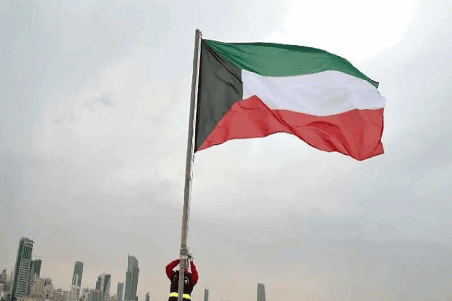 شيخ من الأسرة الحاكمة watanserb.com