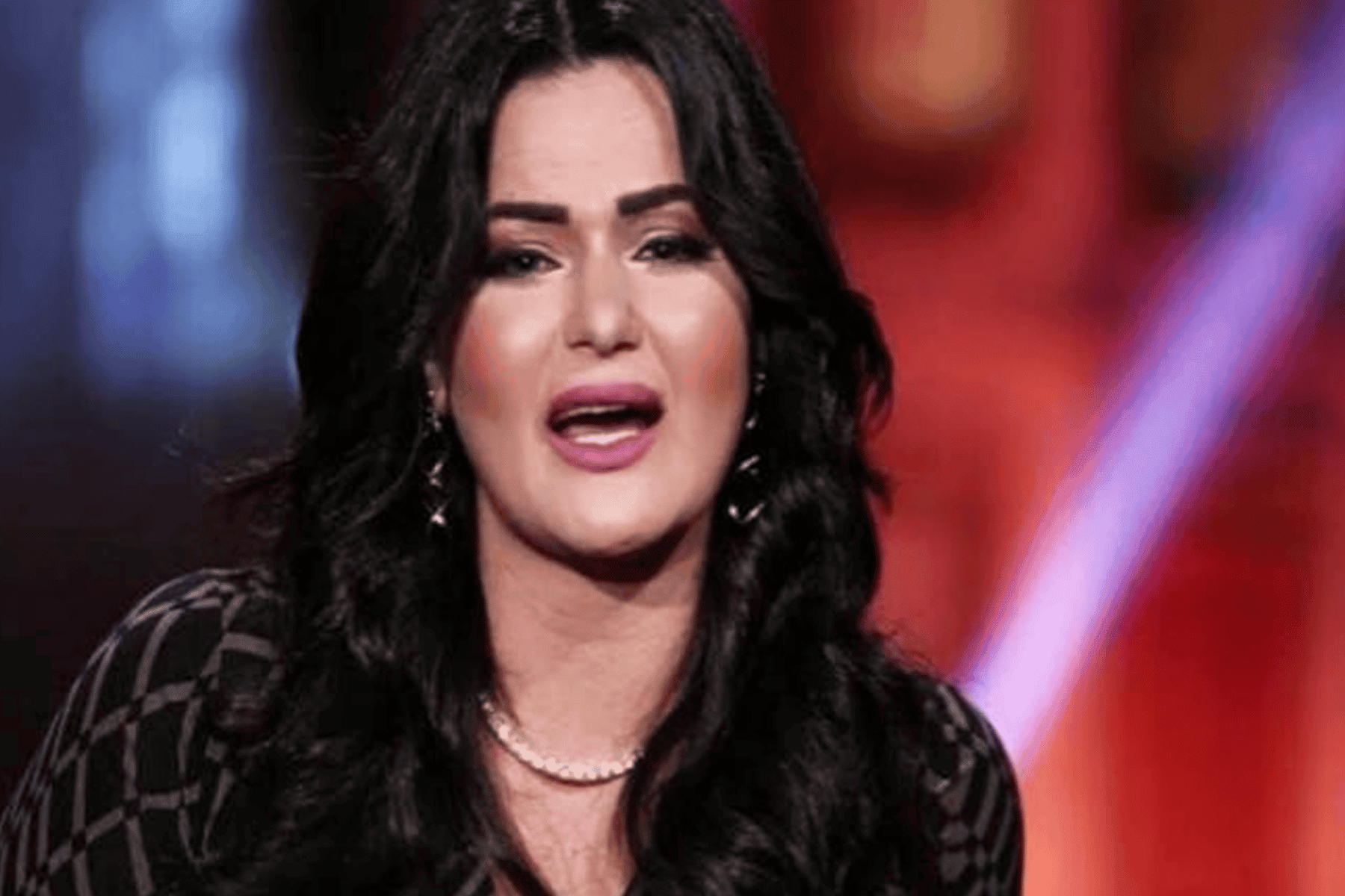 سما المصري تتعلم البلياردو watanserb.com