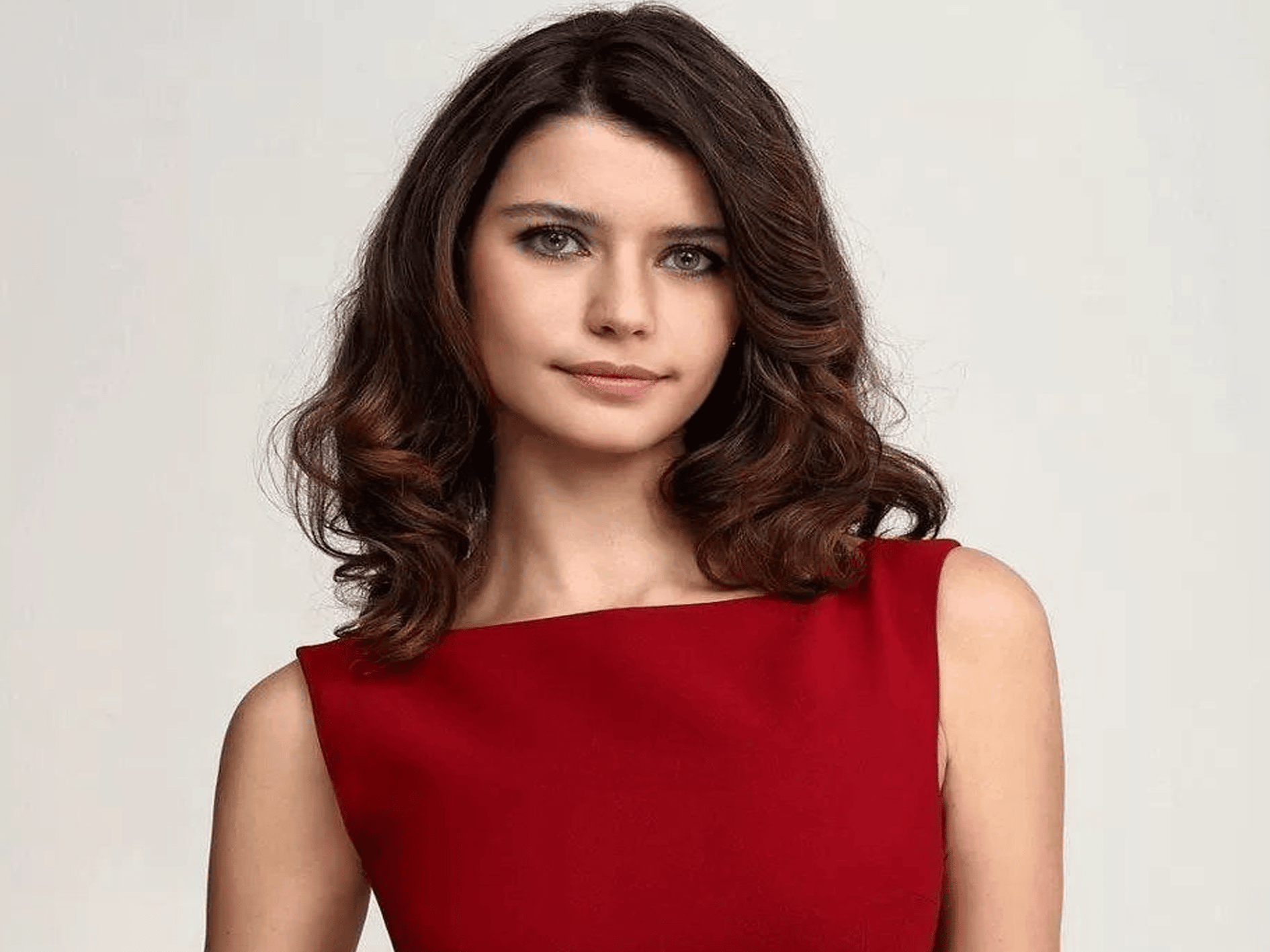 الممثلة التركية سمر watanserb.com
