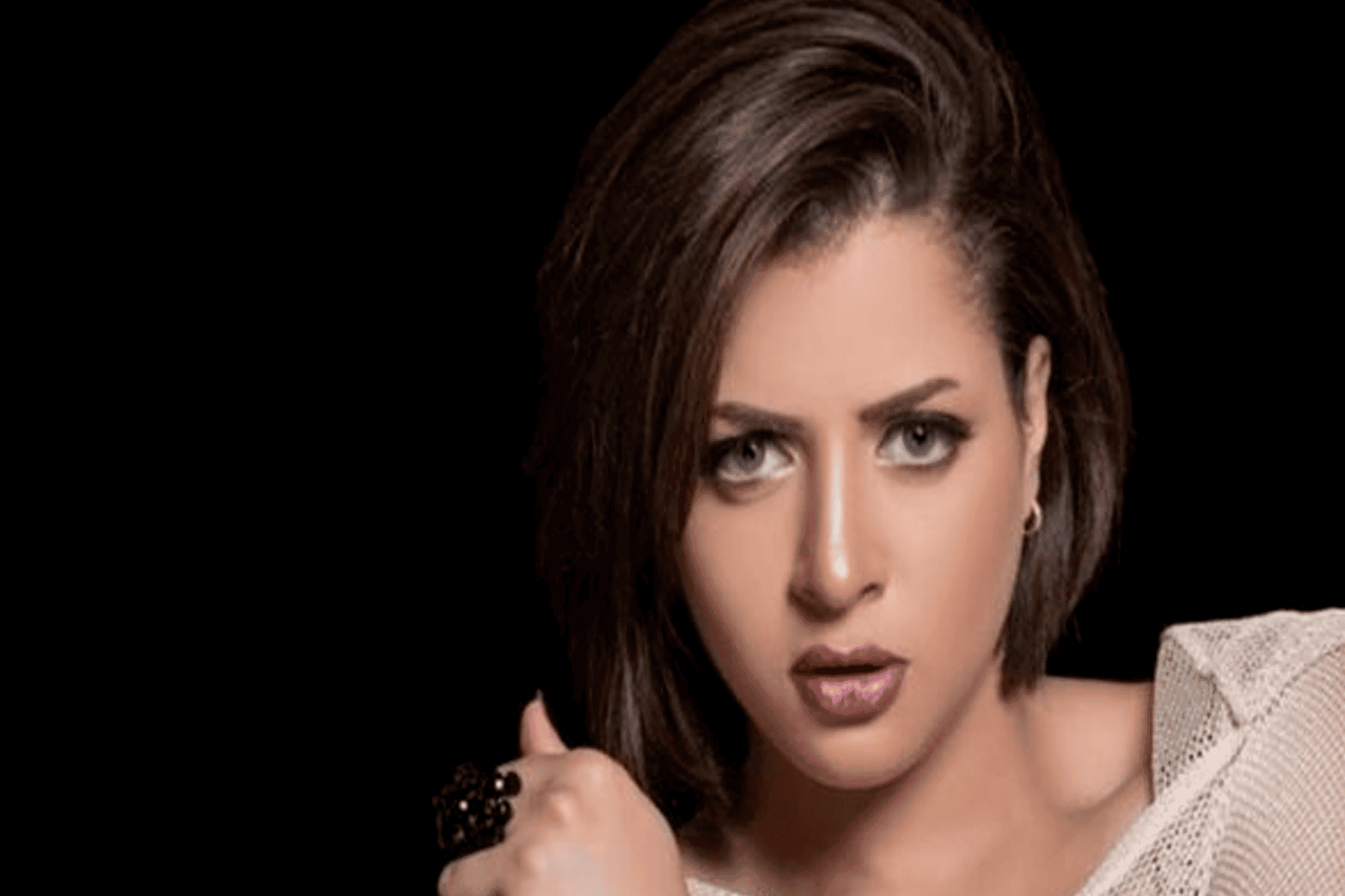 مني فاروق وخالد يوسف watanserb.com