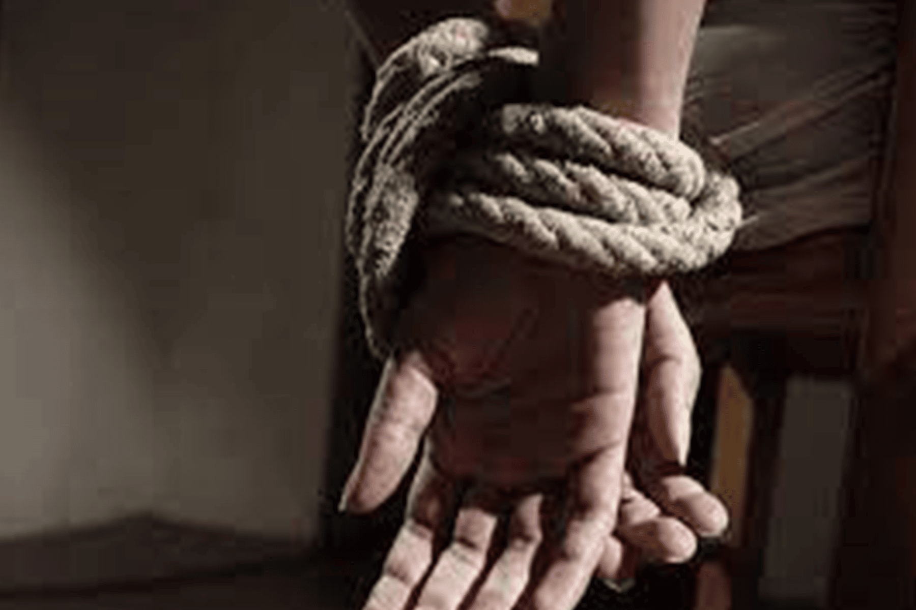 تعذيب شاب باكستاني في السعودية watanserb.com