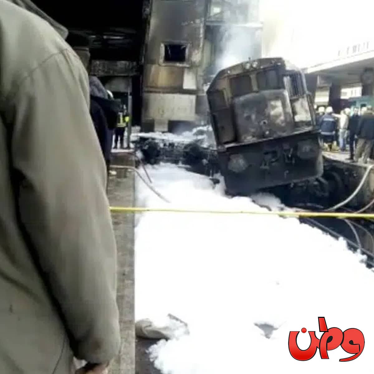 شاب هندي تحت القطار watanserb.com