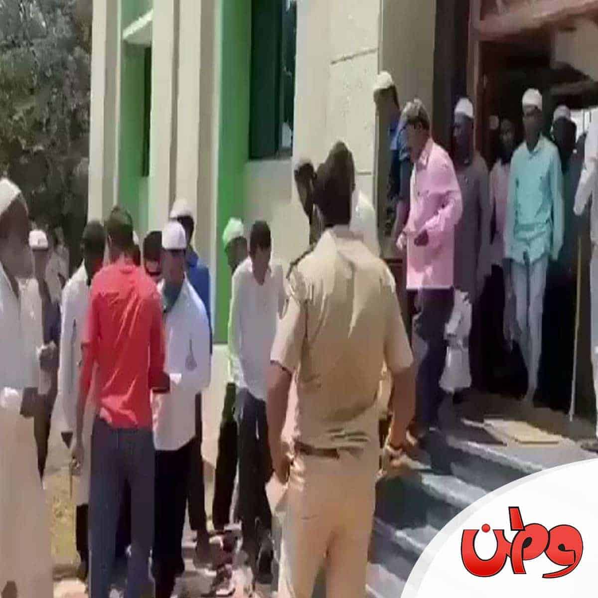 إعتداء الشرطة الباكستانية watanserb.com