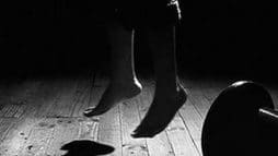 فتاة نيبالية شنقت نفسها watanserb.com