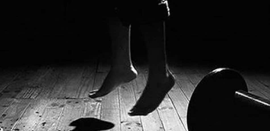 فتاة نيبالية شنقت نفسها watanserb.com