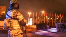 فتاتان تخرقان حظر التجول في الأردن watanserb.com