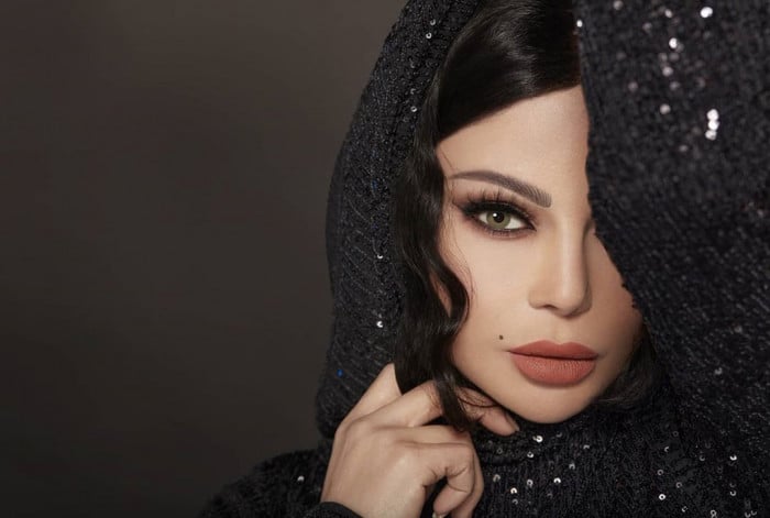 هيفاء وهبي تتحدى فيروس كورونا بجلسة تصوير watanserb.com