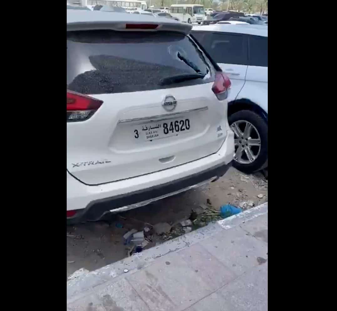 باكستاني في الإمارات يهشم زجاج المركبات انتقاماً لتأخر راتبه 3 أشهر