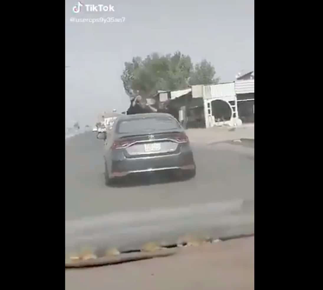 فتاتان سعوديتان تثيران غضباً واسعاً