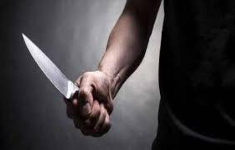 مصري نحر زوجته من رقبتها