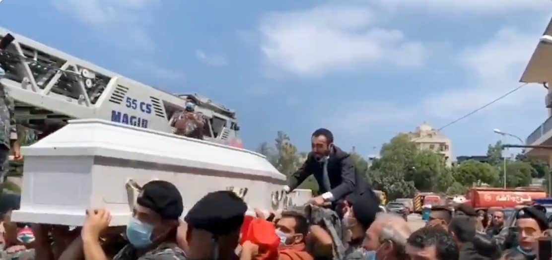 تشييع جنازة المسعفة اللبنانية