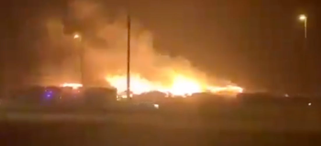 حريق ضخم بأحد أشهر أسواق السعودية