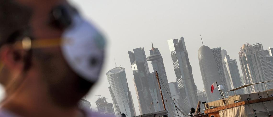 اقتصادات الخليج في حالة يُرثى لها و قطر الوحيدة التي ستجل فائض مالي watanserb.com