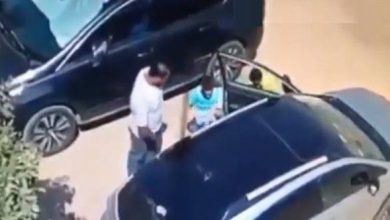 رجل يتحرش ب3 أطفال في مصر (لقطة من الفيديو) watanserb.com