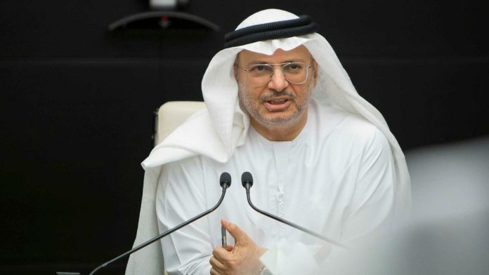 أنور قرقاش يتفاخر بسياسة حكام الإمارات watanserb.com