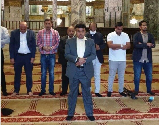 الوفد الإماراتي التطبيعي يدنس المسجد الأقصى بحماية شرطة الإحتلال watanserb.com
