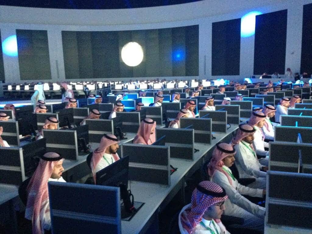 لجان إلكترونية إماراتية - سلطنة عمان watanserb.com