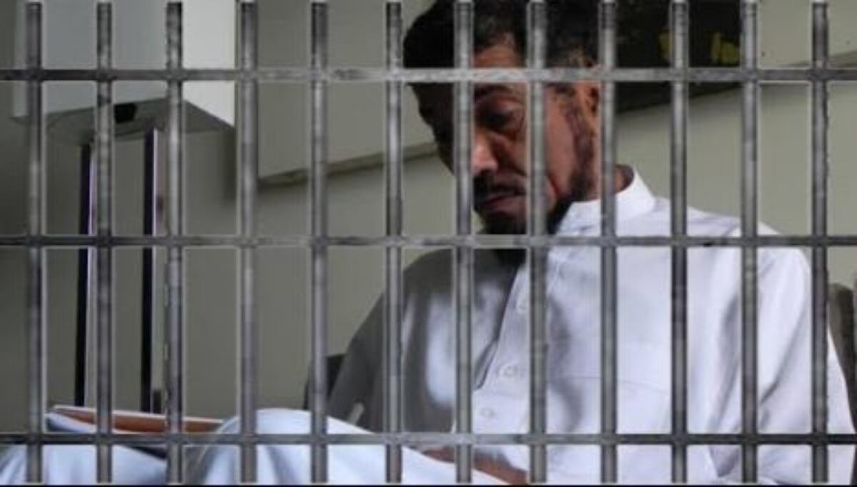 آخرهم سجن بتهمة الحمد لله سجون آل سعود تكتظ بالعلماء والدعاة بعضهم معتقل منذ أكثر من 20 سنة دون محاكمة وطن يغرد خارج السرب