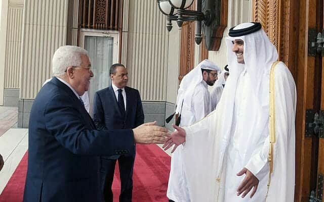 الأمير تميم والرئيس الفلسطيني محمود عباس watanserb.com