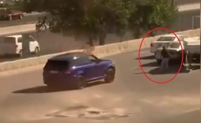 دهس مواطن كويتي من سائق رنج روفر بعد شجار watanserb.com