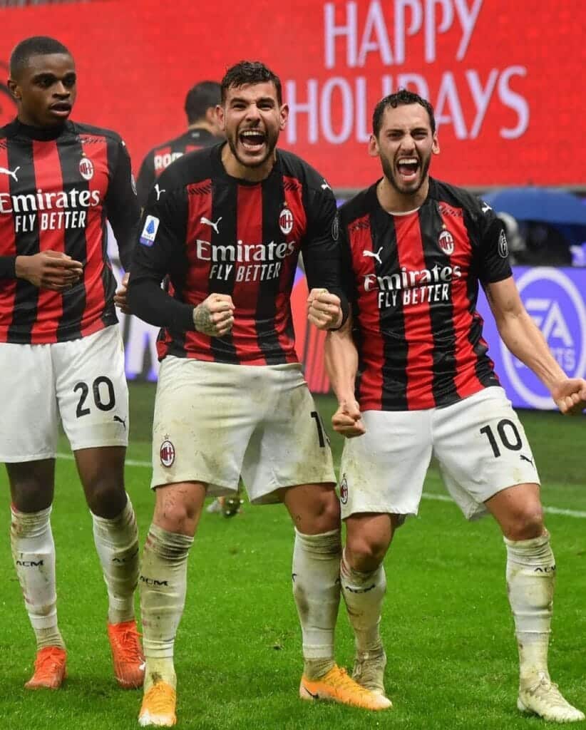 فريق الميلان الايطالي watanserb.com